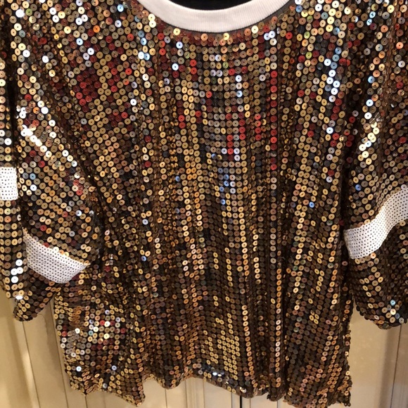 Hot & Delicious Sequined Top - Picture 5 of 10